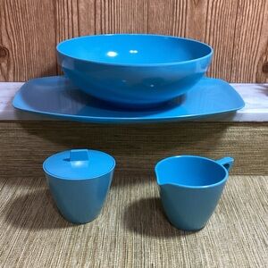 Vintage Allied Chemical Melamine Blue Dining Set 5 pieces
